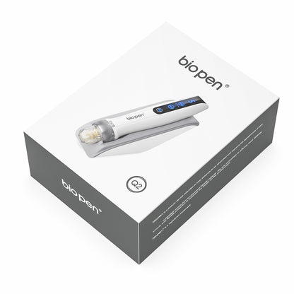 Biopen Q2 microneedling-kynä esitetty valkoisen ja harmaan tuotelaatikon päällä, jossa on selkeä logo ja kuva kynästä kannessa.