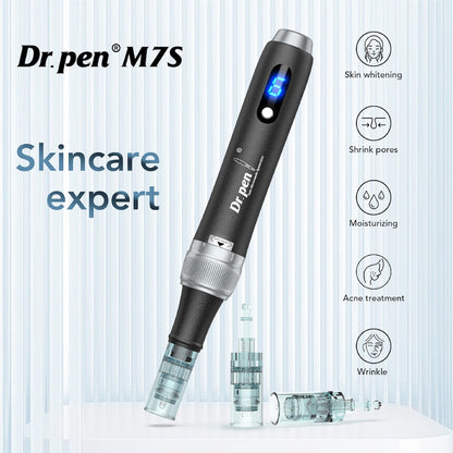 Dr. Pen M7S microneedling-kynä LED-näytöllä ja vaihdettavilla neulapatruunoilla, suunniteltu ammattilaiskäyttöön ihonhoitoon, kuten pienentyneet huokoset, kosteutus ja parannettu ihon rakenne.