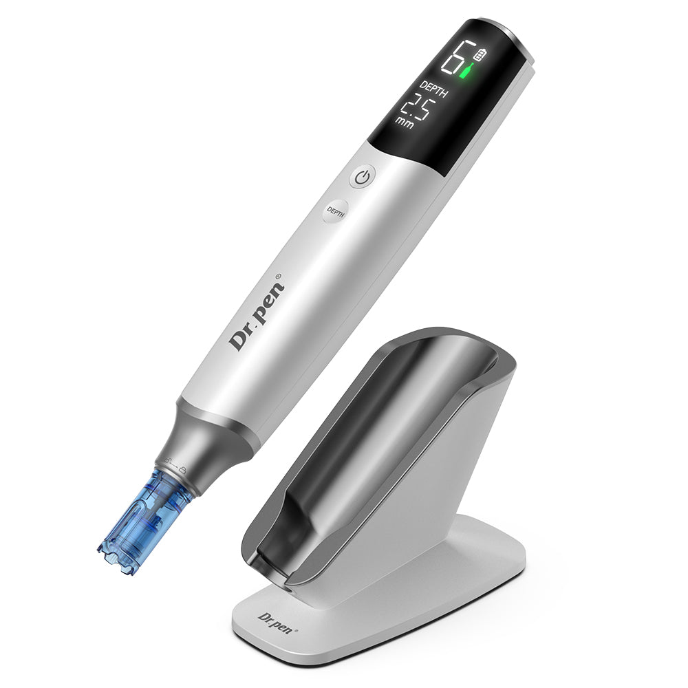 Dr. Pen M9 microneedling-kynä digitaalisella näytöllä ja mukana tulevalla telineellä turvalliseen ja ammattimaiseen microneedling kotona tai klinikalla.