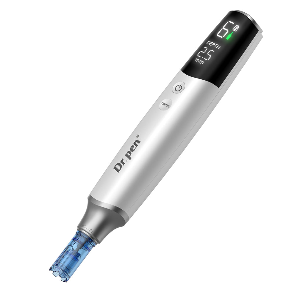 Dr. Pen M9 dermapen digitaalisella näytöllä, säädettävällä neulansyvyydellä ja neulapatruunalla edistyneeseen microneedling ja ihon parantamiseen.