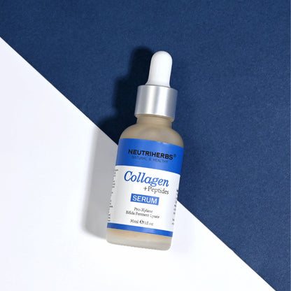 Neutriherbs Collagen + Peptides Serum 30 ml tyylikästä sinistä ja valkoista taustaa vasten. Kosteuttava kasvoseerumi peptideillä ja kollageenilla, joka edistää kiinteämpää ihoa, parantunutta kimmoisuutta ja sileämpää ihon rakennetta.