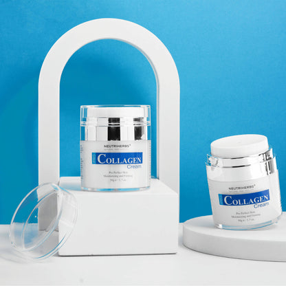 Neutriherbs Pro Collagen Cream 50 g kuvattuna sinistä taustaa vasten. Kaksi tuotekuvaa esittelee elegantin voidepurkin ja ilmatiiviin pumppupakkauksen, joka auttaa säilyttämään tuotteen laadun ja tekee annostelusta hygieenistä.
